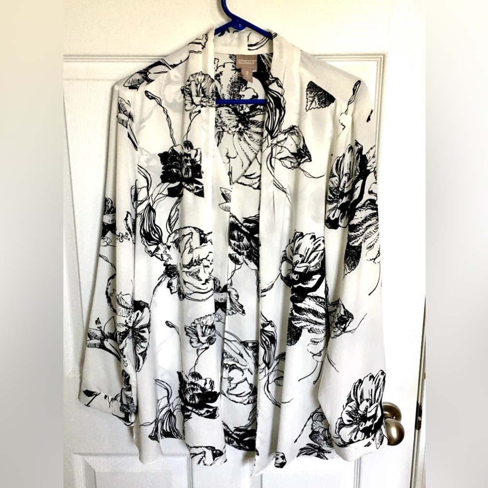 Chico’s Black & White Bloom Sketch Scarf Tunic Blouse, Size 3 (Large 14-16)